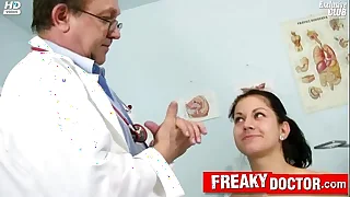 Hot czech incomprehensible Monika gets fingered wide of old man doctor